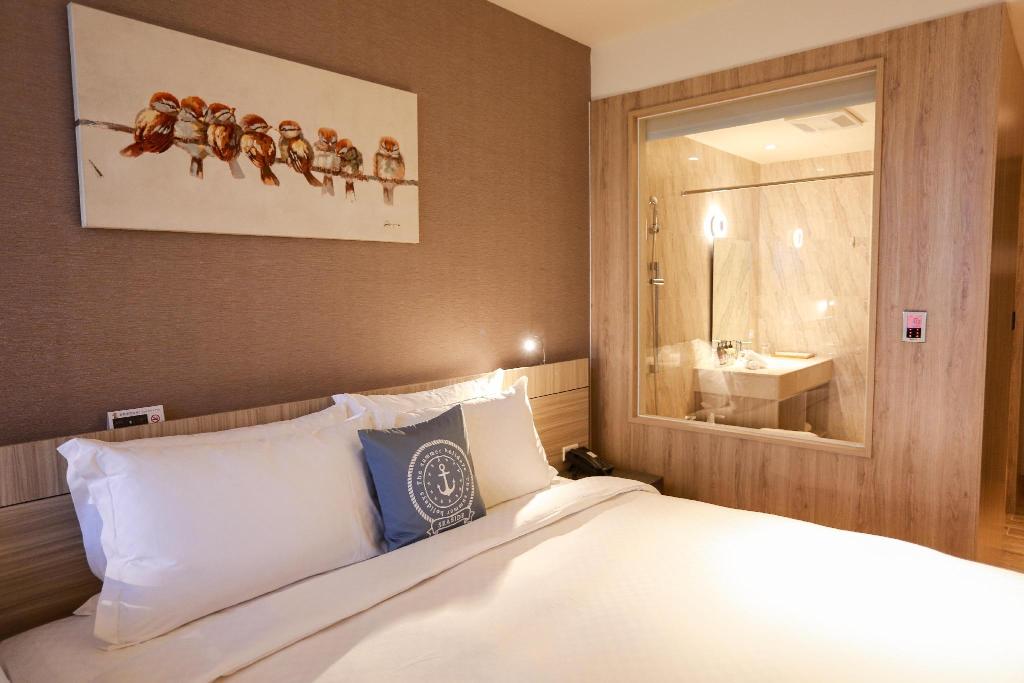 AJ Hotel