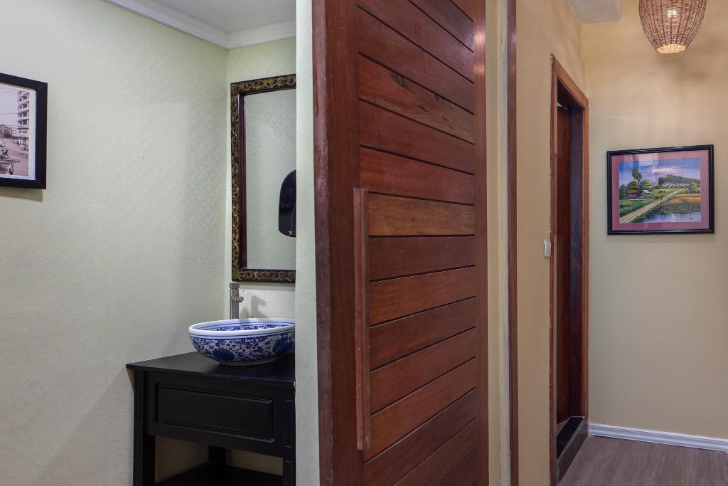 Molyan Hotel