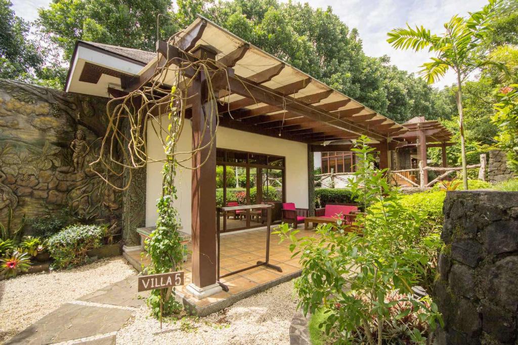 Cintai - Coritos Garden Hotel