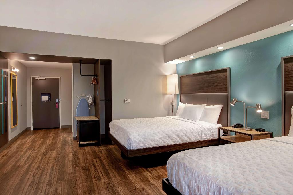 Tru by Hilton Oxford