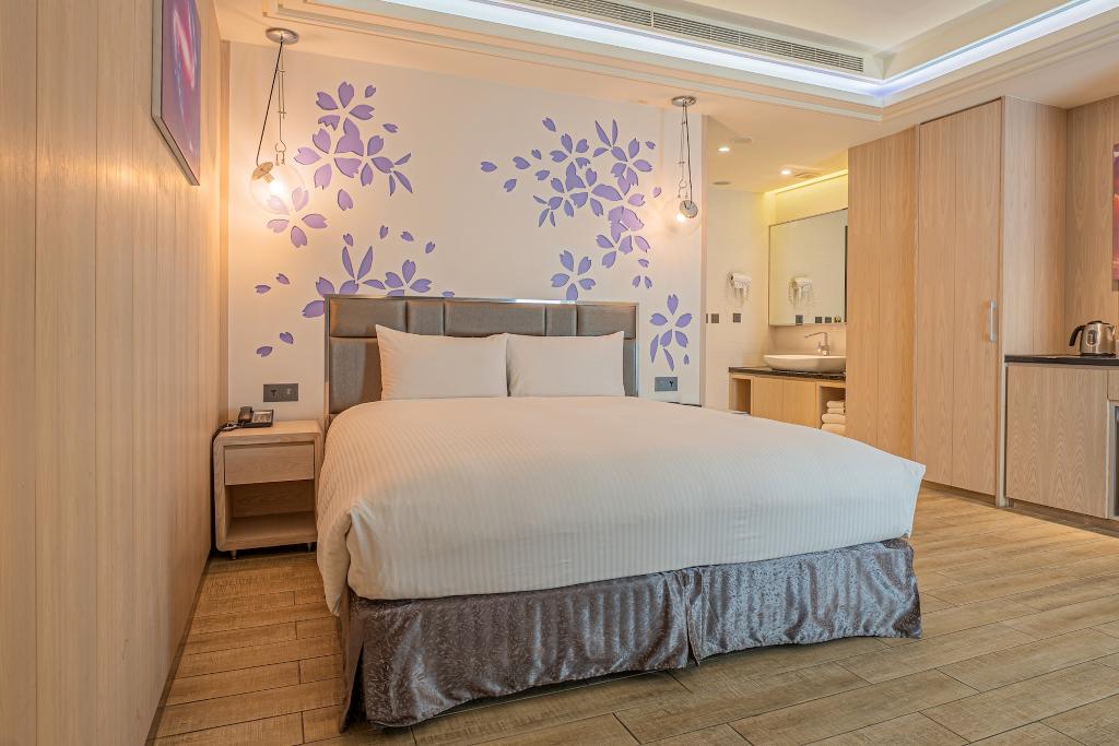 Moving Star Hotel