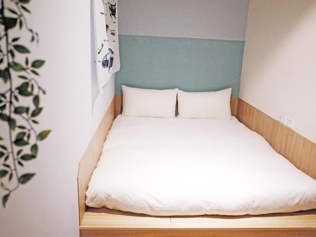 Paper Plane Hostel