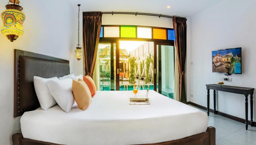 Ai Pai Hotel