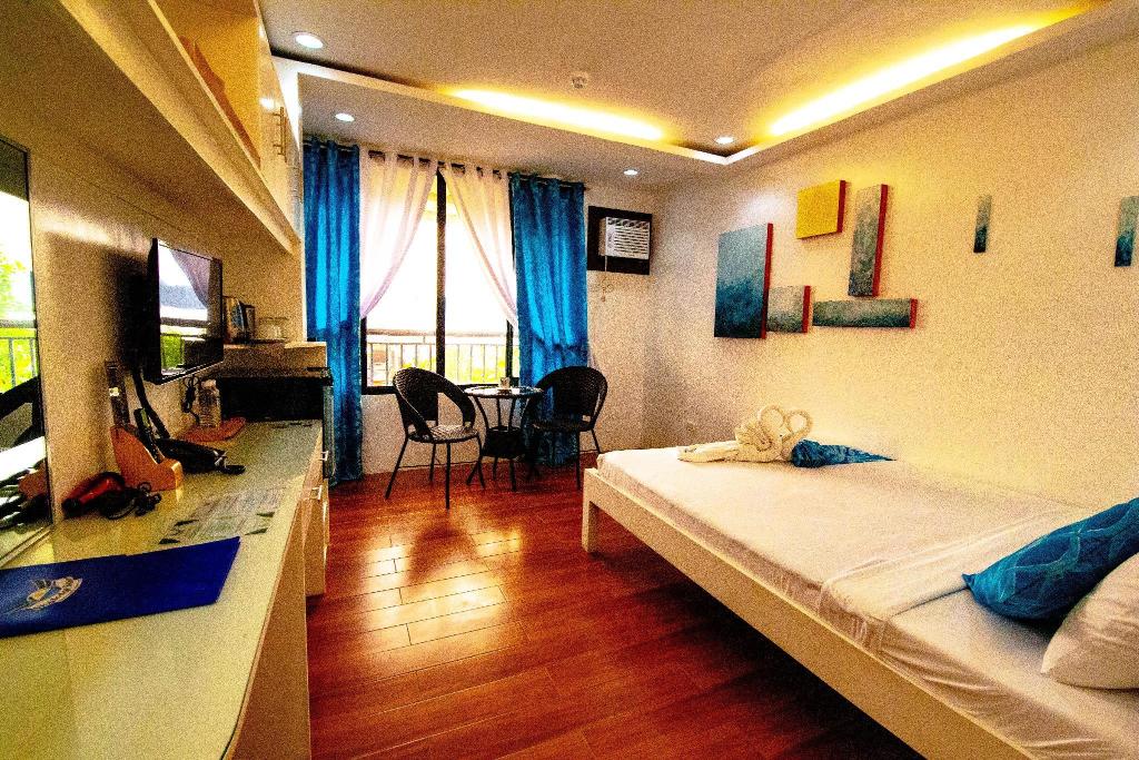 Skylodge Resort