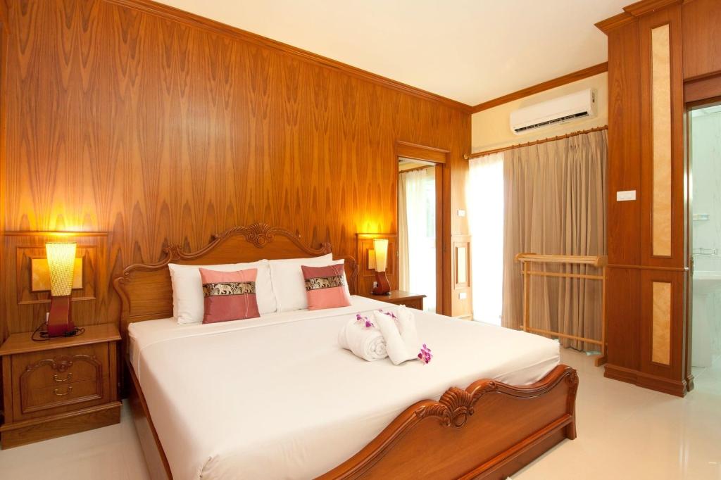 Hua Hin Condotel & Resort by Taweeporn