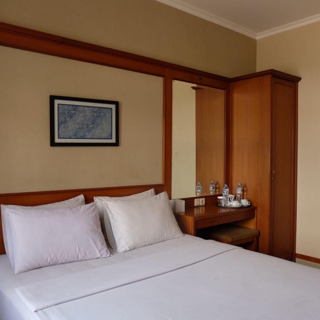 Corsica Hotel