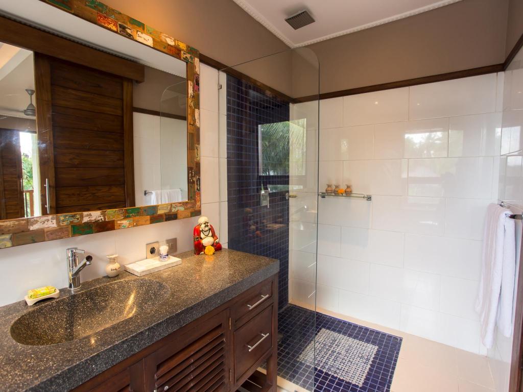 Solo Villas & Retreat