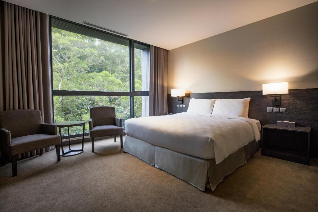Platinum Hotel