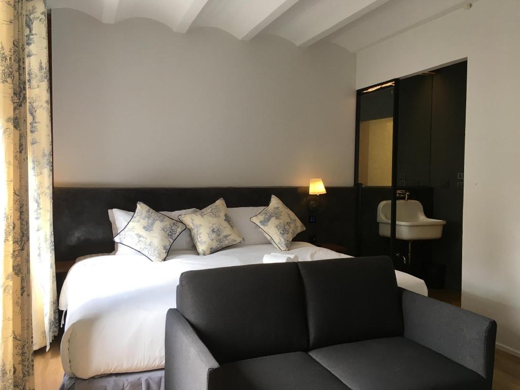 Hotel Noir