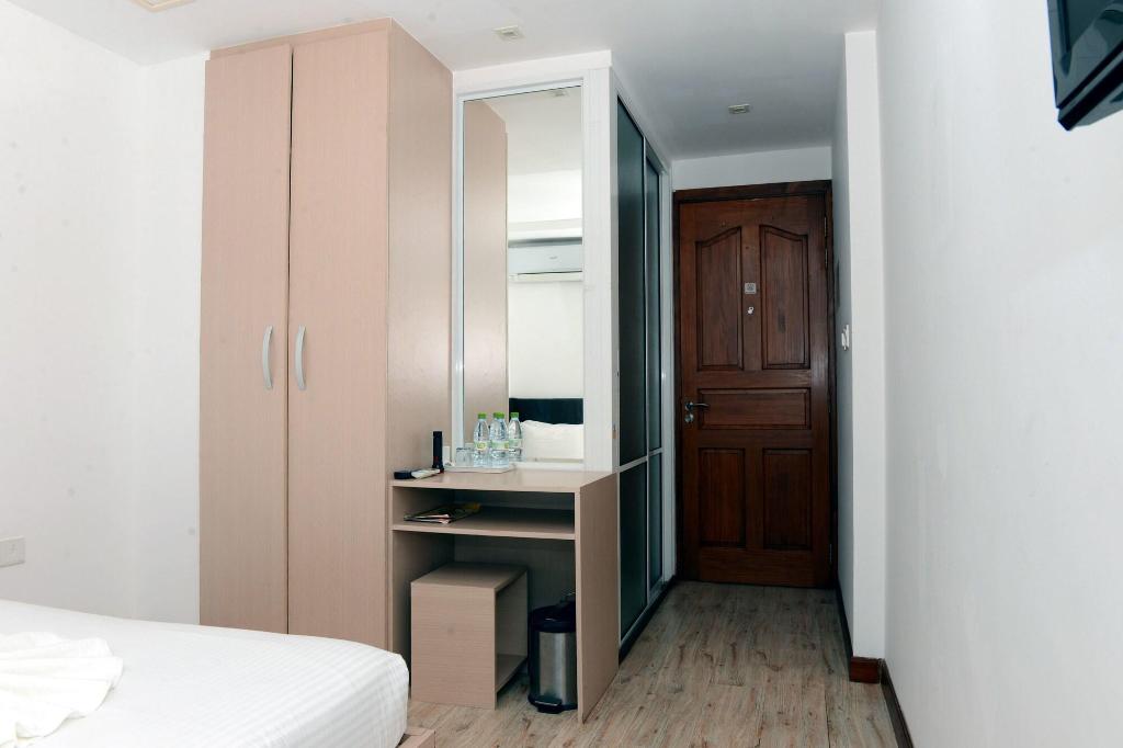 hotel-thumb
