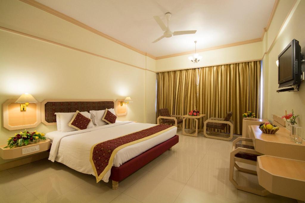Dolphin Hotel