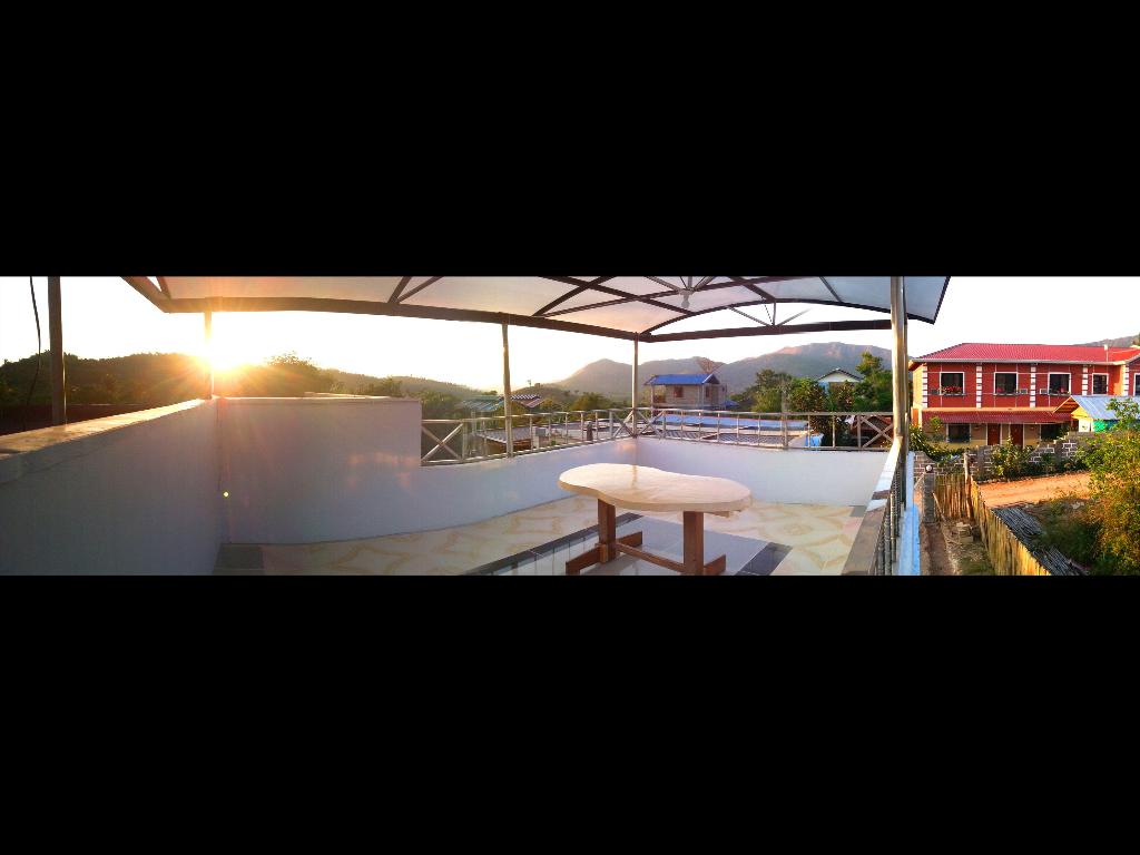 Ricardo Valley Inn
