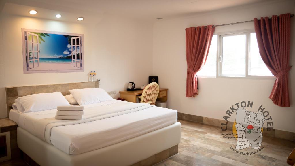 Clarkton Hotel