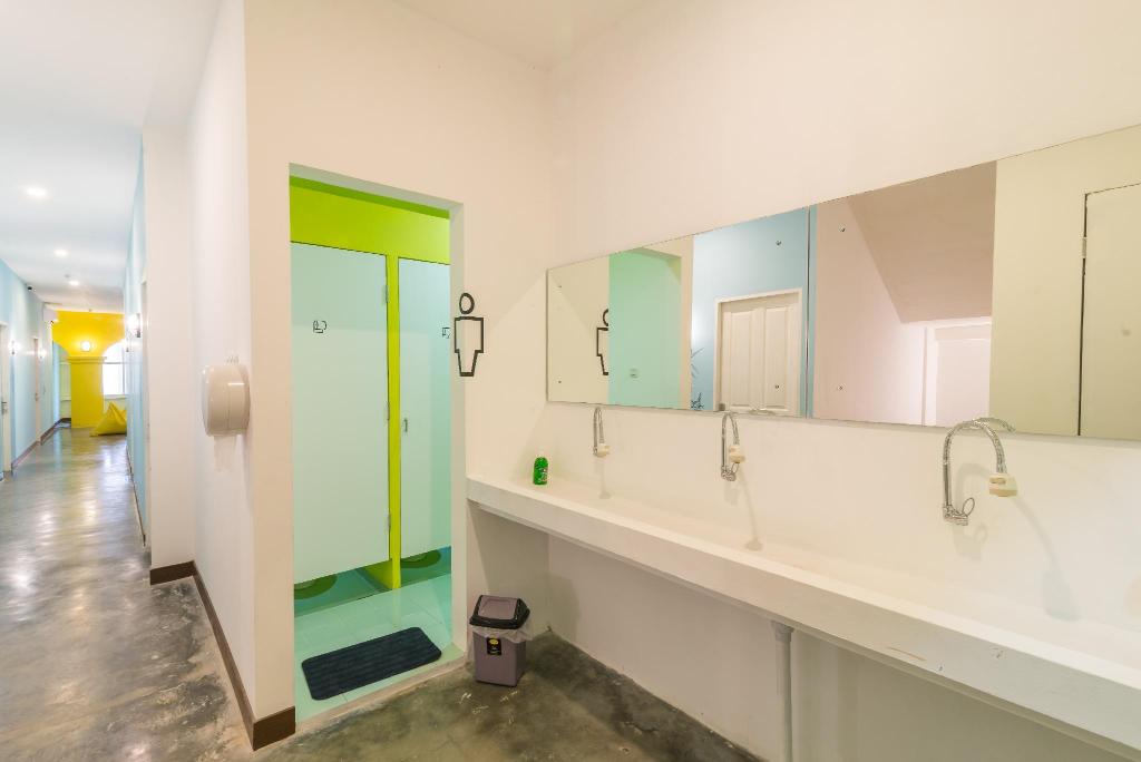 Wonderloft Hostel