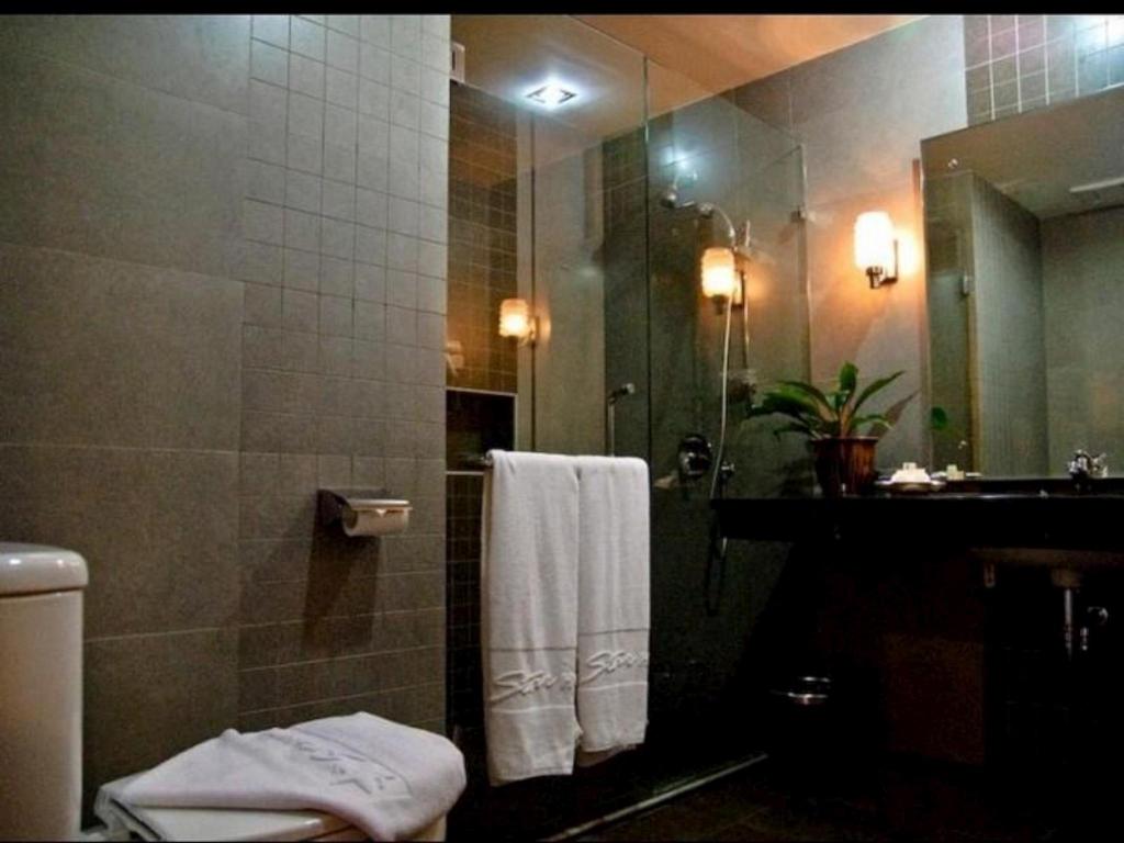 Star Hotel