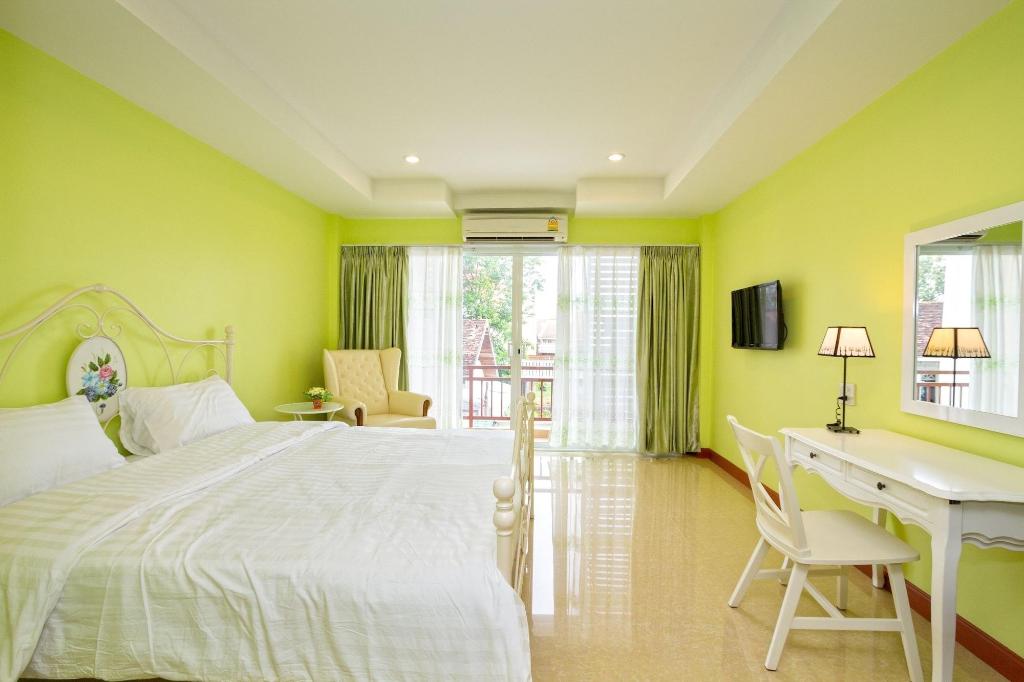 TAKANTA PLACE APARTHOTEL
