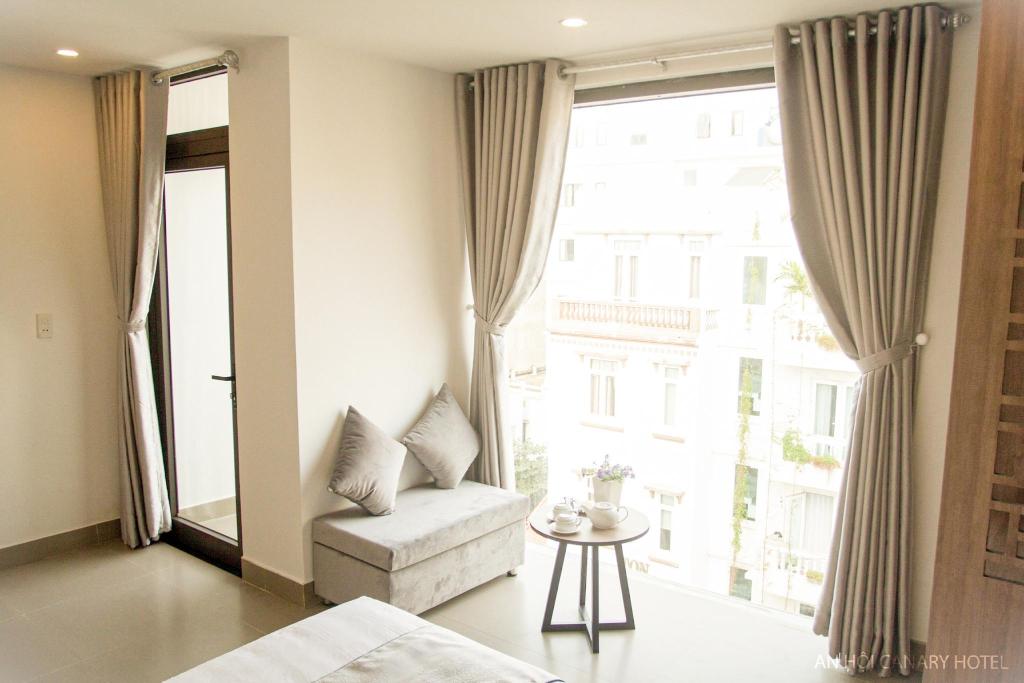 An Hoi Canary Hotel