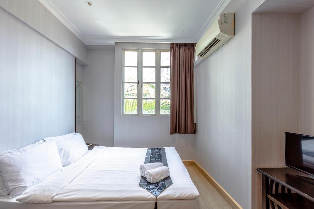 K Hotel 14