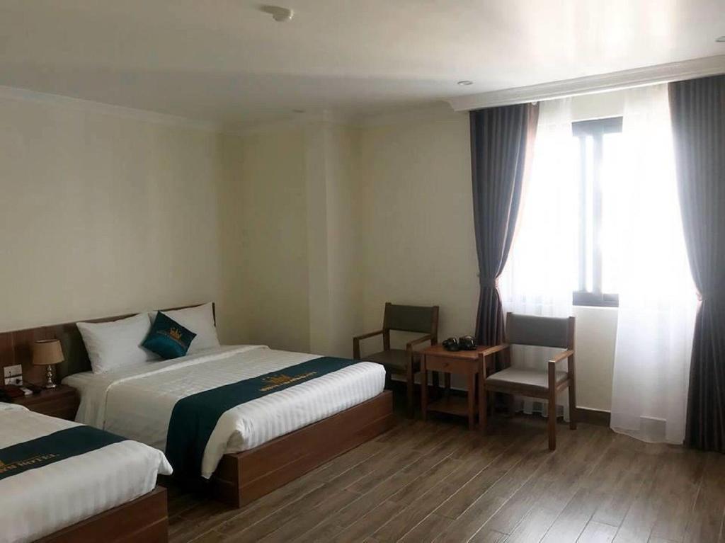 White Crown Hotel