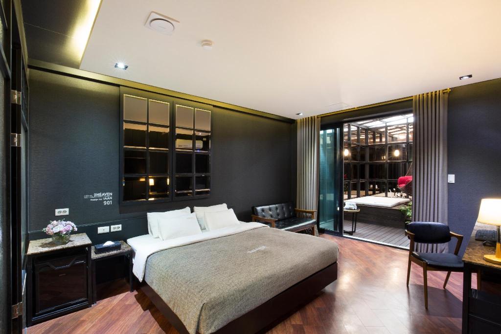 2 Heaven Hotel