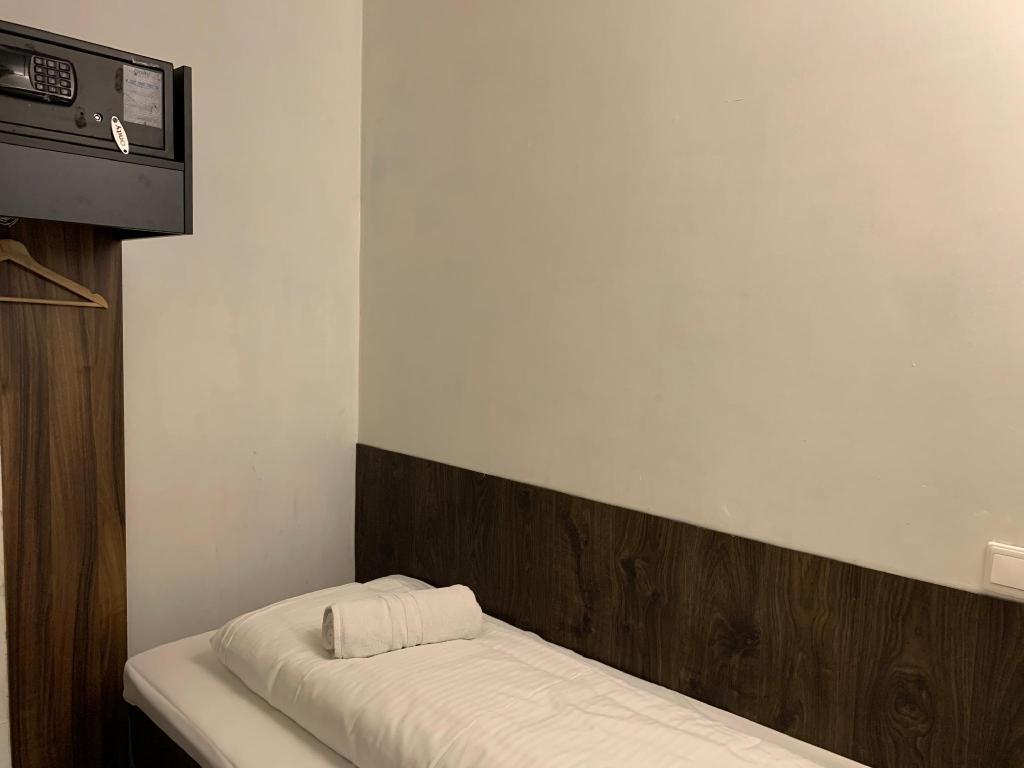 Budget Dam Hotel
