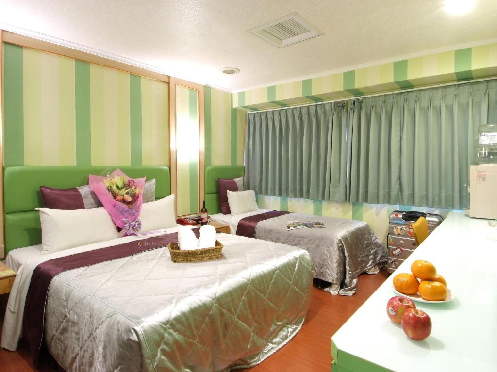 Left Bank Hotel