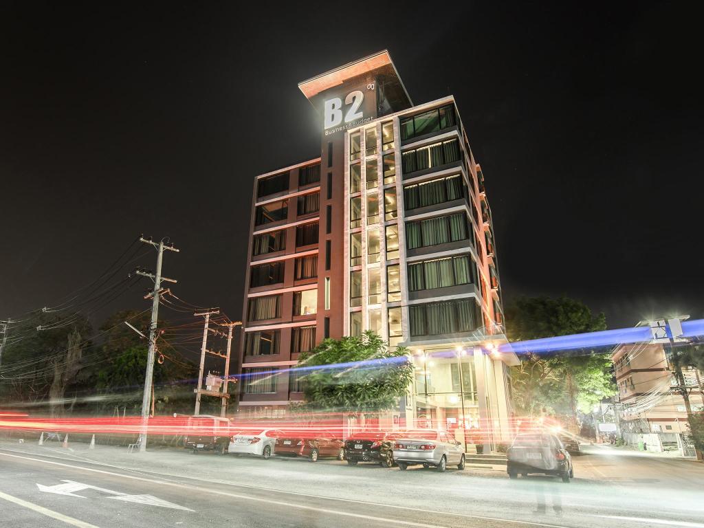 B2 Black Hotel
