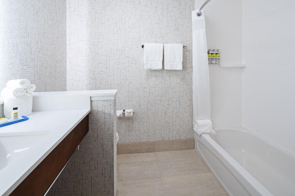 Holiday Inn Express Suites Murrieta - Temecula IHG