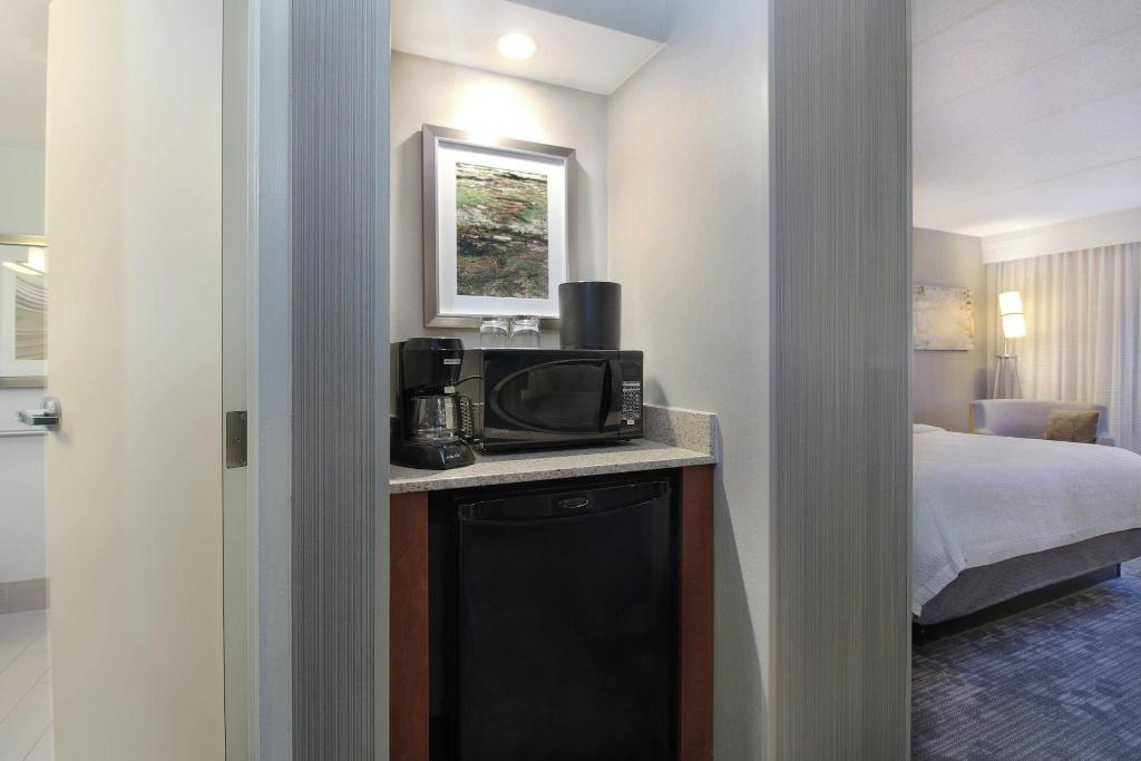 Courtyard By Marriott Hartford Cromwell