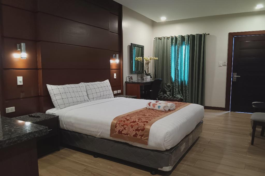 Jo Carter's Hotel & Suites Angeles City