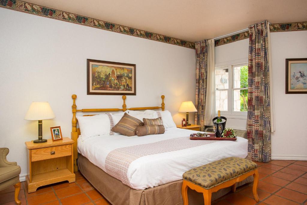 Y O Ranch Hotel