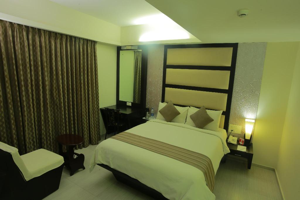 Pattom Royal Hotel