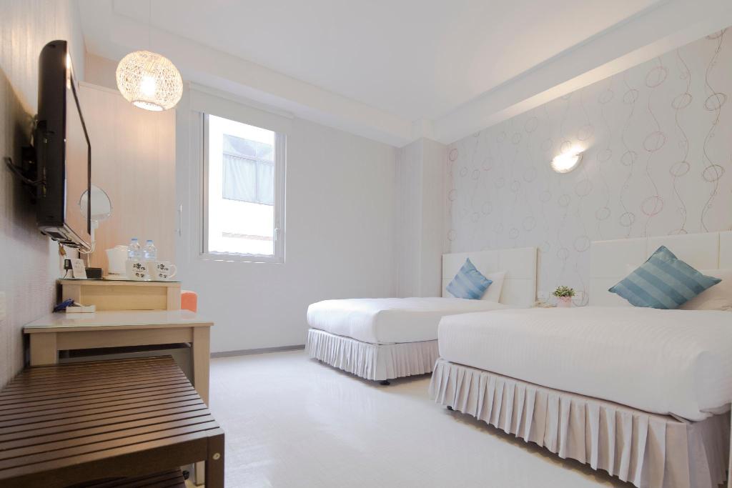 Just Enjoy Business Hotel