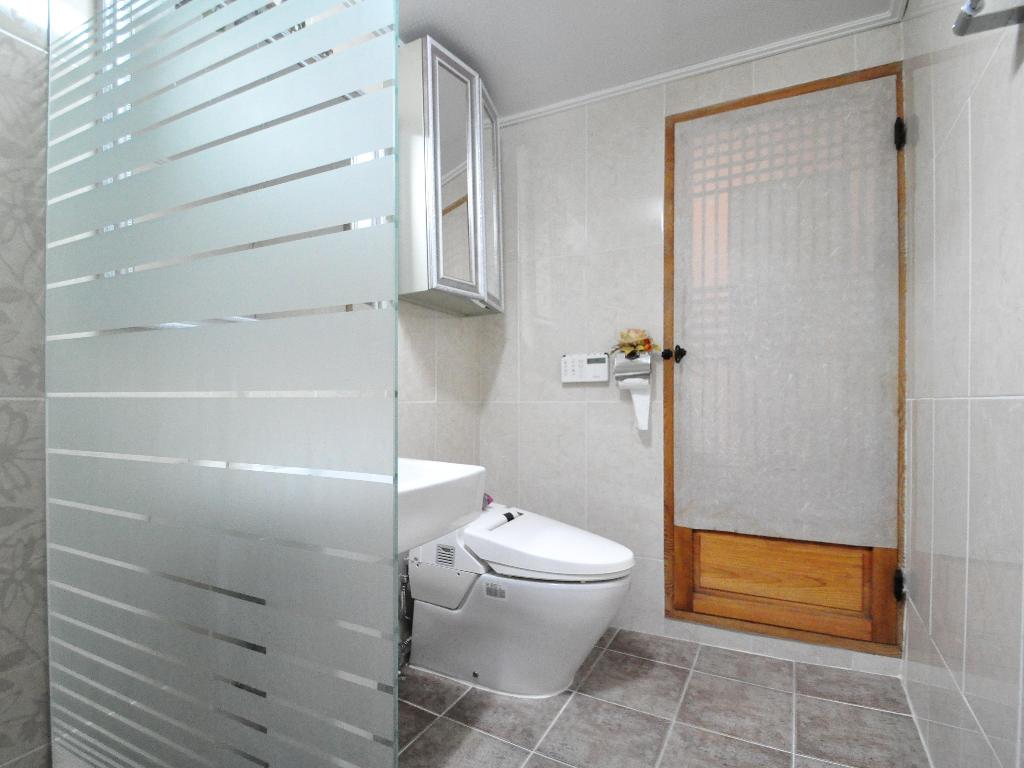 Gallery Jin Hanok Guesthouse