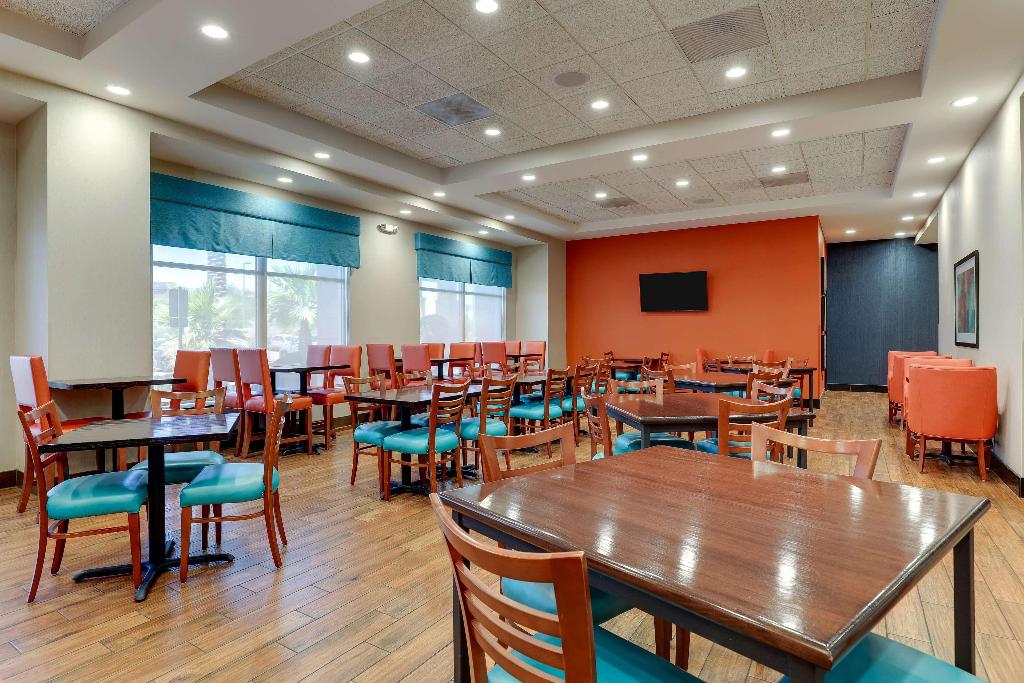 Drury Inn & Suites Phoenix Chandler Fashion Center photo 47