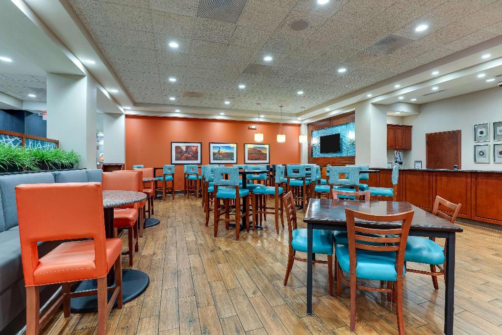 Drury Inn & Suites Phoenix Chandler Fashion Center photo 52
