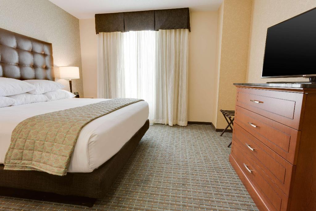 Drury Inn & Suites Phoenix Chandler Fashion Center photo 140