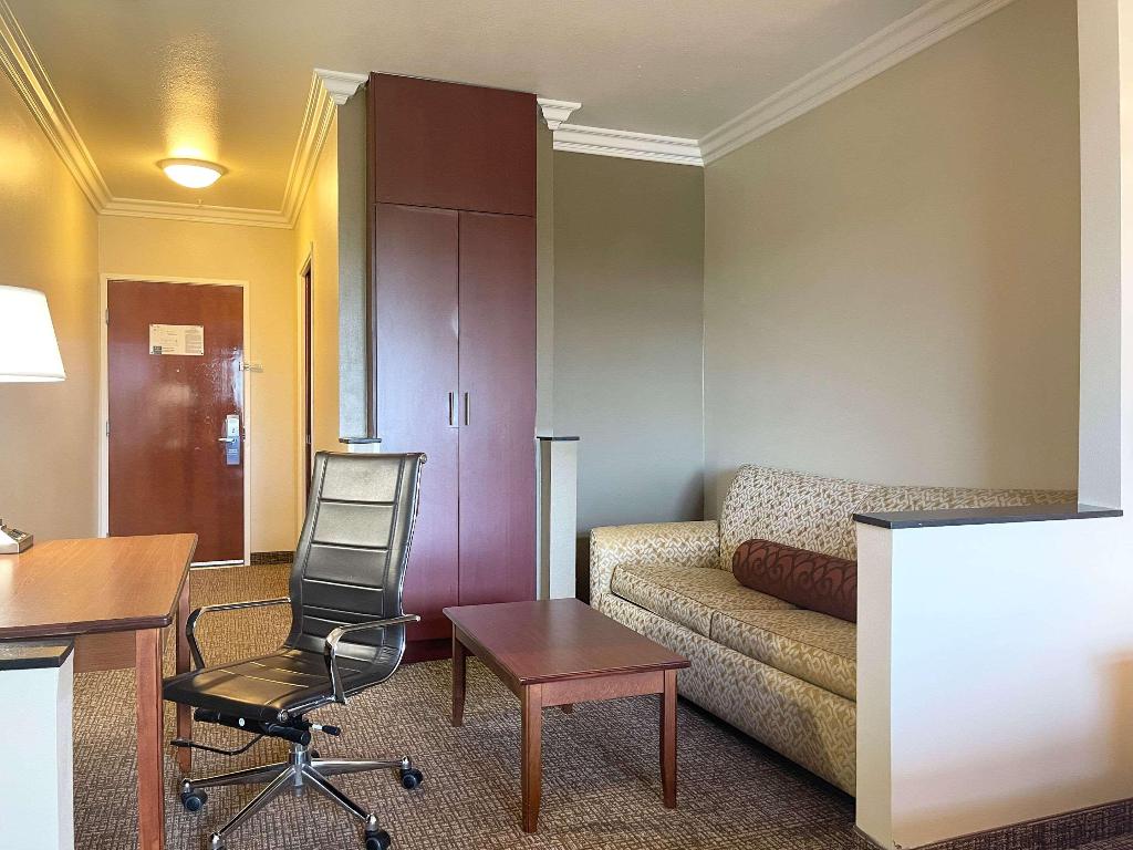 Drury Inn & Suites Phoenix Chandler Fashion Center photo 107
