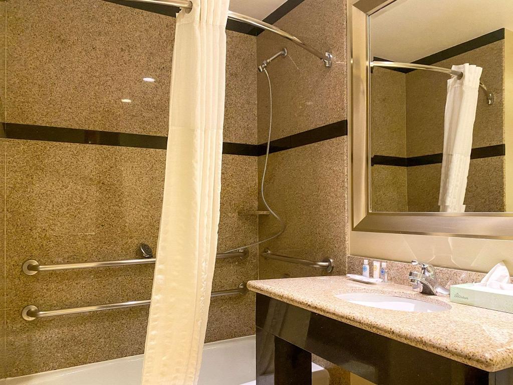 Drury Inn & Suites Phoenix Chandler Fashion Center photo 132