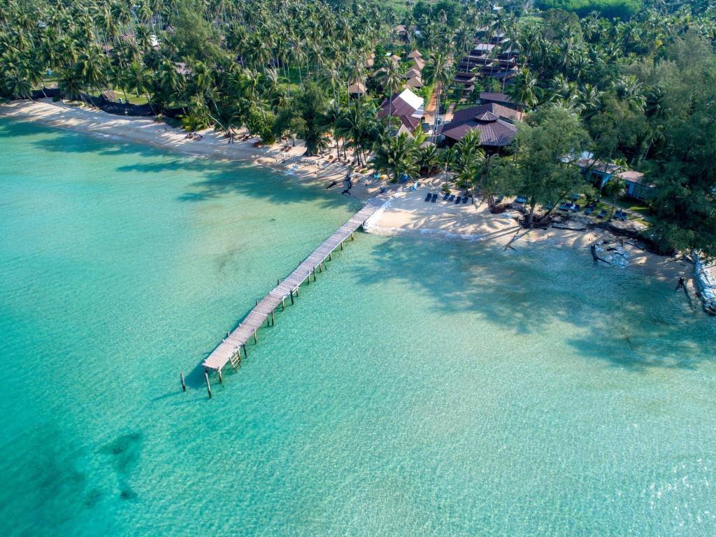 Seafar Resort
