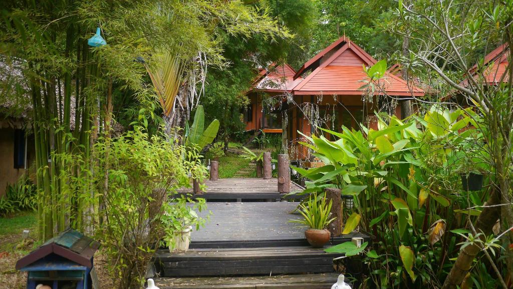 Pho Rak Nah Pai Guesthouse