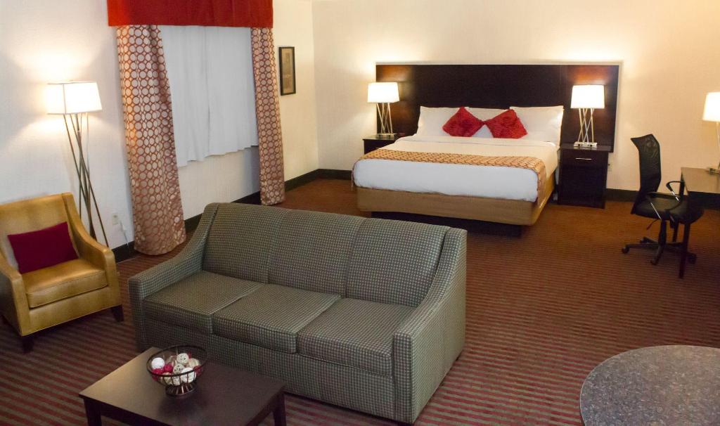Grand Williston Hotel And Conference Center