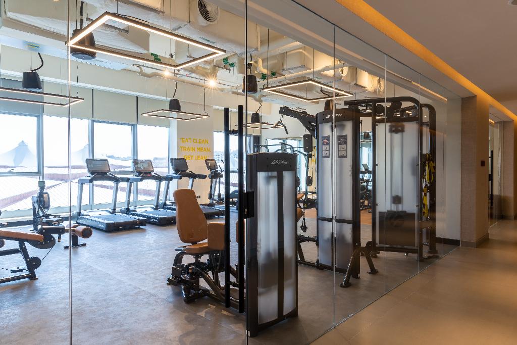 Premier Inn Dragon Mart Hotel - Sports and Entertainment