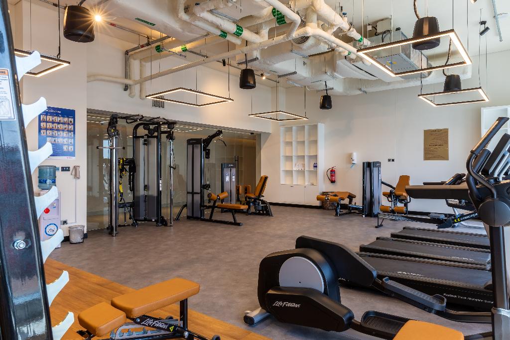Premier Inn Dragon Mart Hotel - Sports and Entertainment