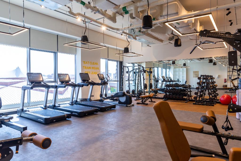 Premier Inn Dragon Mart Hotel - Sports and Entertainment