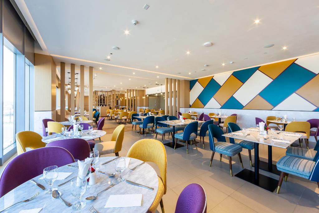 Premier Inn Dragon Mart Hotel - Restaurant