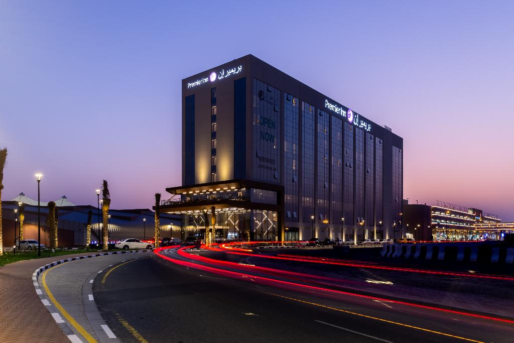 Premier Inn Dragon Mart Hotel - Terrace