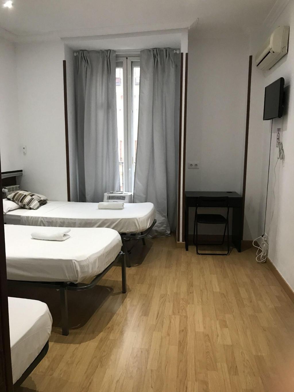 Ch Otello Rooms Madrid