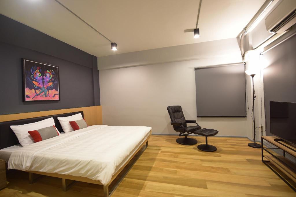 The Chatbox Silom Hostel