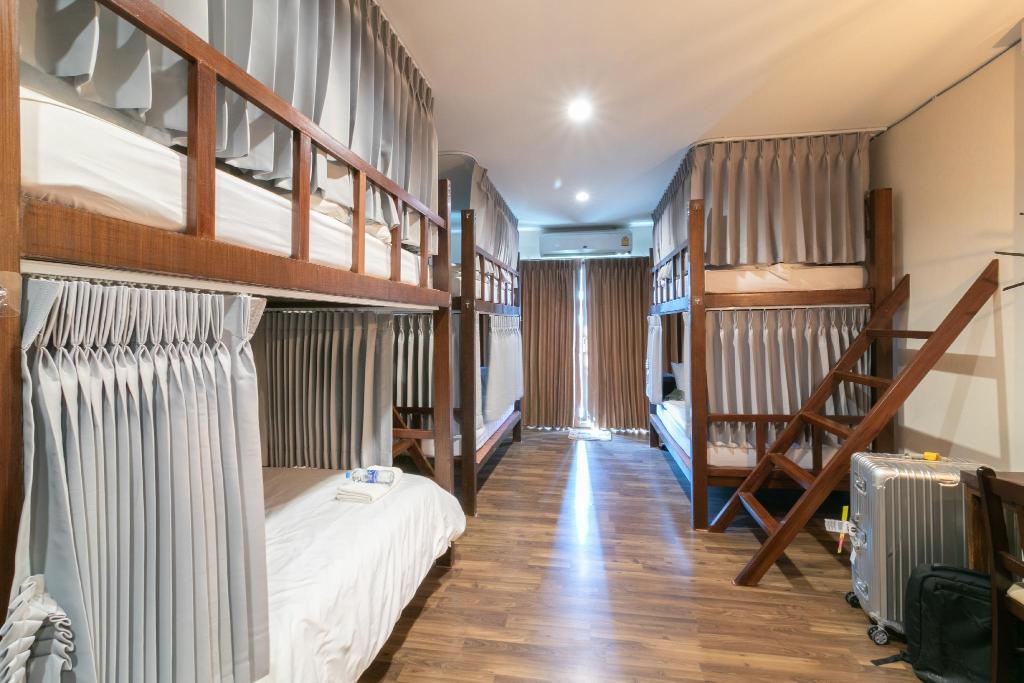 Phob Phan Hostel